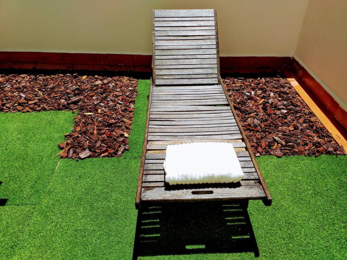 Large Apartment With Large And Sunny Terrace - Garden & Outdoor Gym , Alicante Center エクステリア 写真